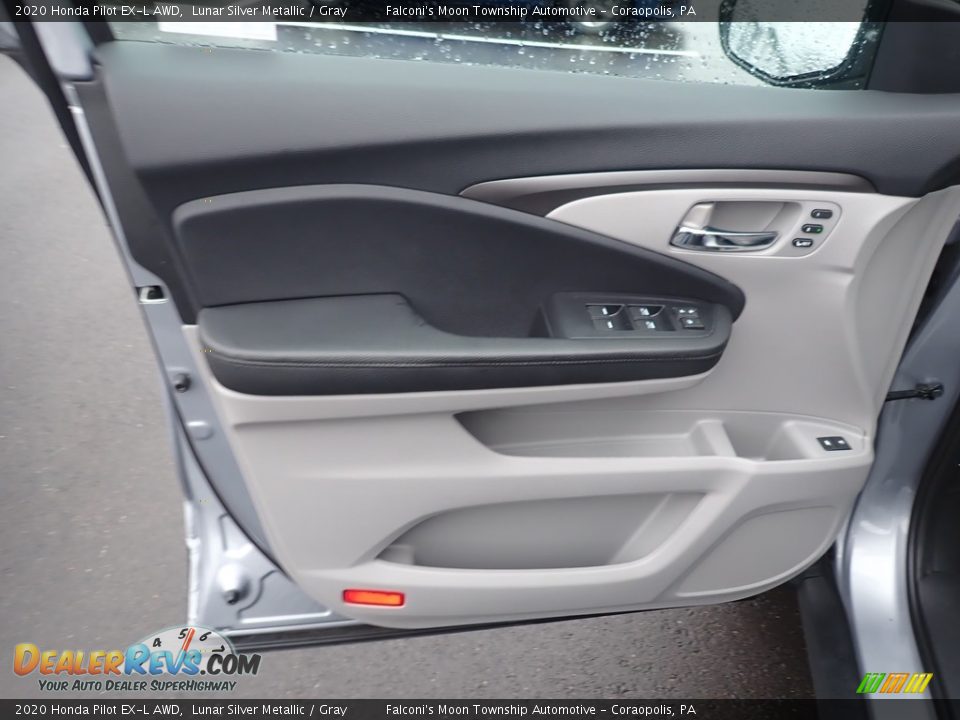 Door Panel of 2020 Honda Pilot EX-L AWD Photo #11