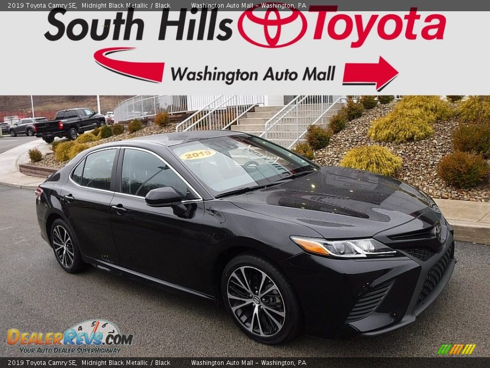 2019 Toyota Camry SE Midnight Black Metallic / Black Photo #1