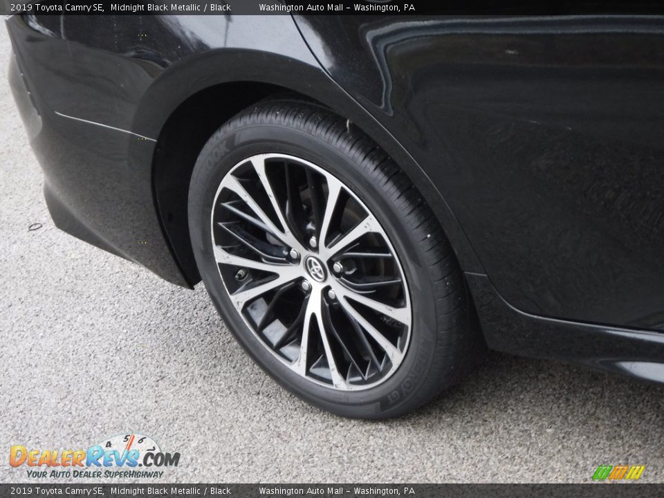 2019 Toyota Camry SE Midnight Black Metallic / Black Photo #3