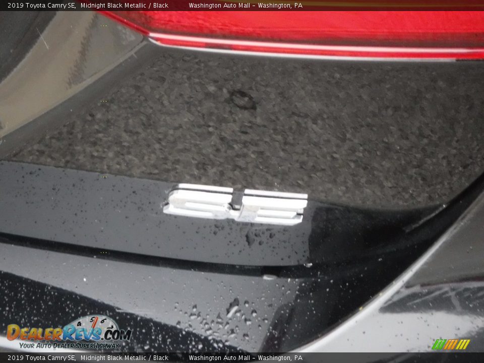 2019 Toyota Camry SE Midnight Black Metallic / Black Photo #10