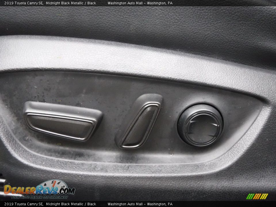 2019 Toyota Camry SE Midnight Black Metallic / Black Photo #13