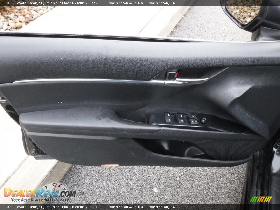 2019 Toyota Camry SE Midnight Black Metallic / Black Photo #14