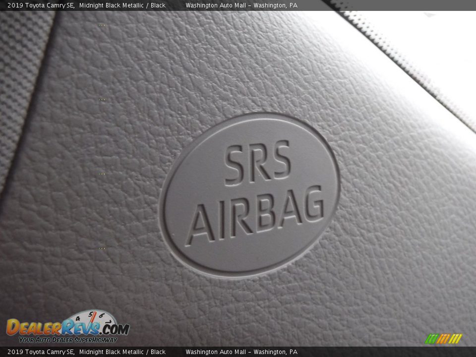 2019 Toyota Camry SE Midnight Black Metallic / Black Photo #21