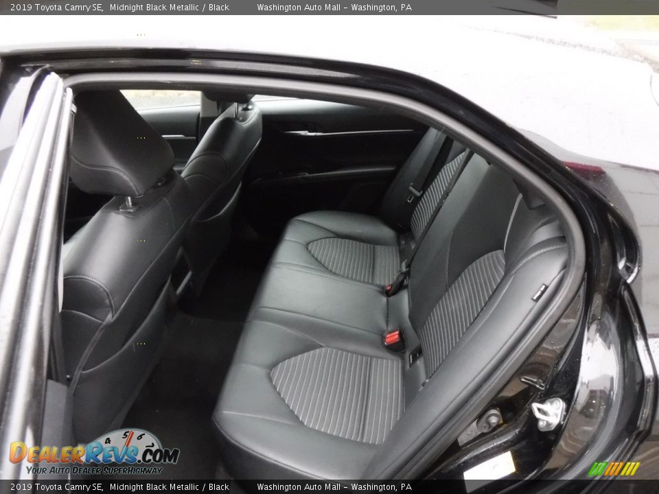 2019 Toyota Camry SE Midnight Black Metallic / Black Photo #23