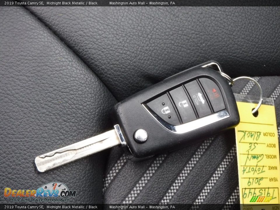 2019 Toyota Camry SE Midnight Black Metallic / Black Photo #25