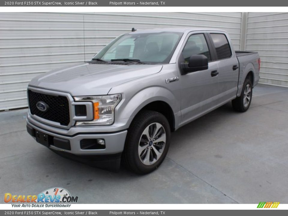 Front 3/4 View of 2020 Ford F150 STX SuperCrew Photo #4