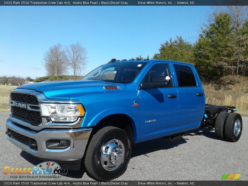 Front 3/4 View of 2020 Ram 3500 Tradesman Crew Cab 4x4 Photo #2
