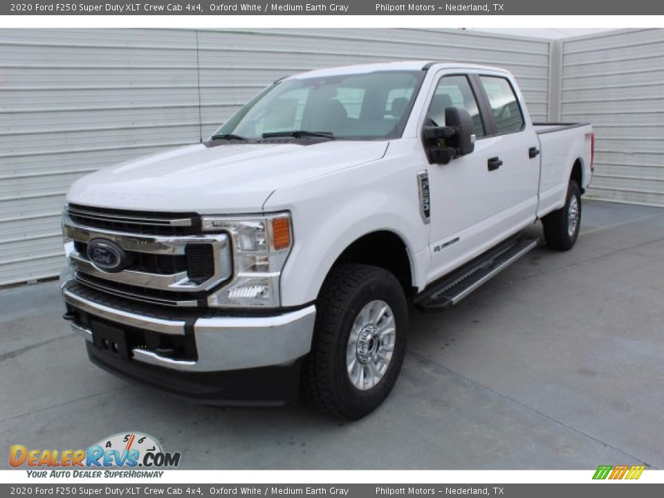 2020 Ford F250 Super Duty XLT Crew Cab 4x4 Oxford White / Medium Earth Gray Photo #4