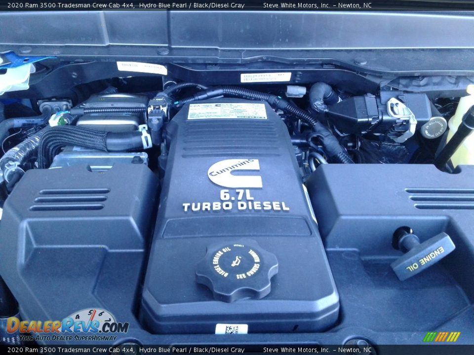 2020 Ram 3500 Tradesman Crew Cab 4x4 6.7 Liter OHV 24-Valve Cummins Turbo-Diesel Inline 6 Cylinder Engine Photo #9