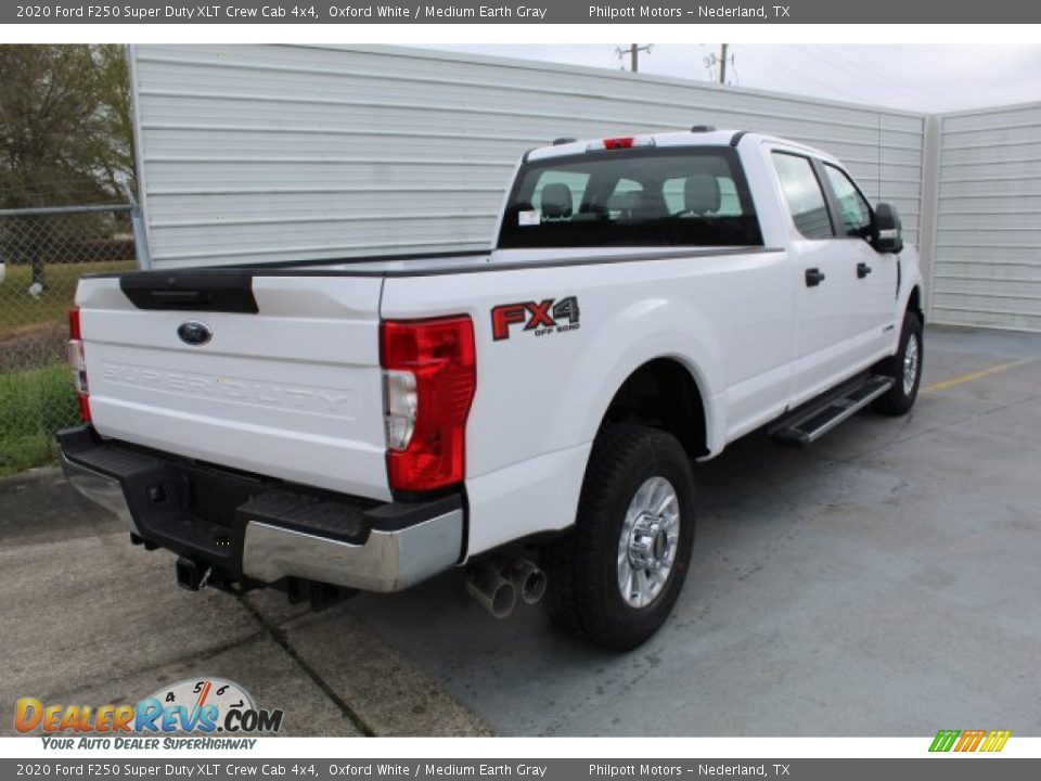 2020 Ford F250 Super Duty XLT Crew Cab 4x4 Oxford White / Medium Earth Gray Photo #8