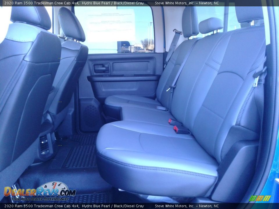 2020 Ram 3500 Tradesman Crew Cab 4x4 Hydro Blue Pearl / Black/Diesel Gray Photo #13
