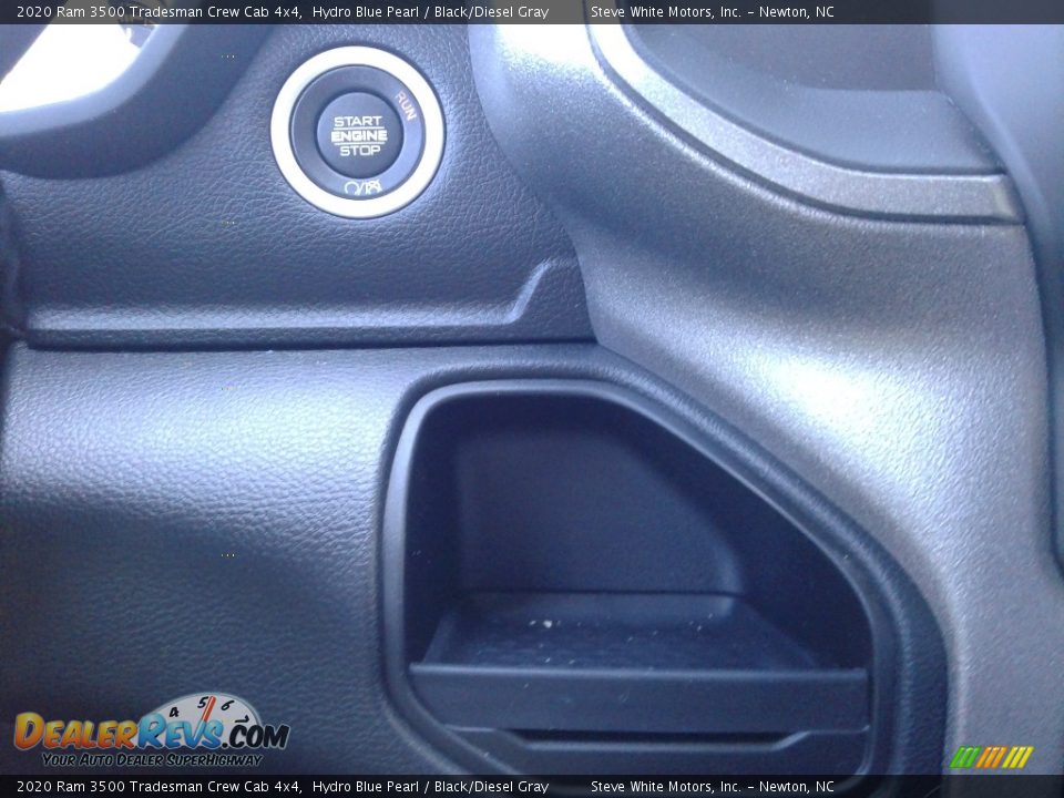2020 Ram 3500 Tradesman Crew Cab 4x4 Hydro Blue Pearl / Black/Diesel Gray Photo #20