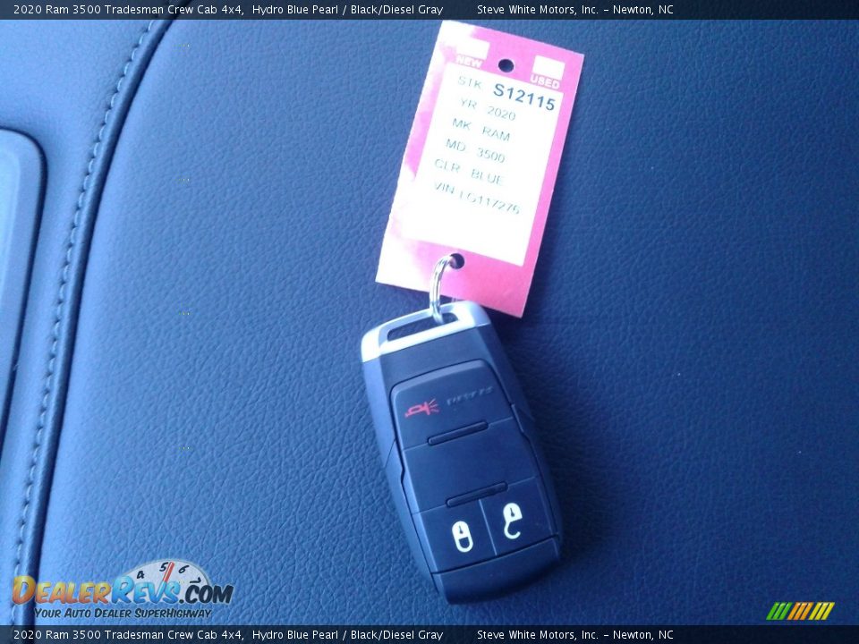 2020 Ram 3500 Tradesman Crew Cab 4x4 Hydro Blue Pearl / Black/Diesel Gray Photo #25