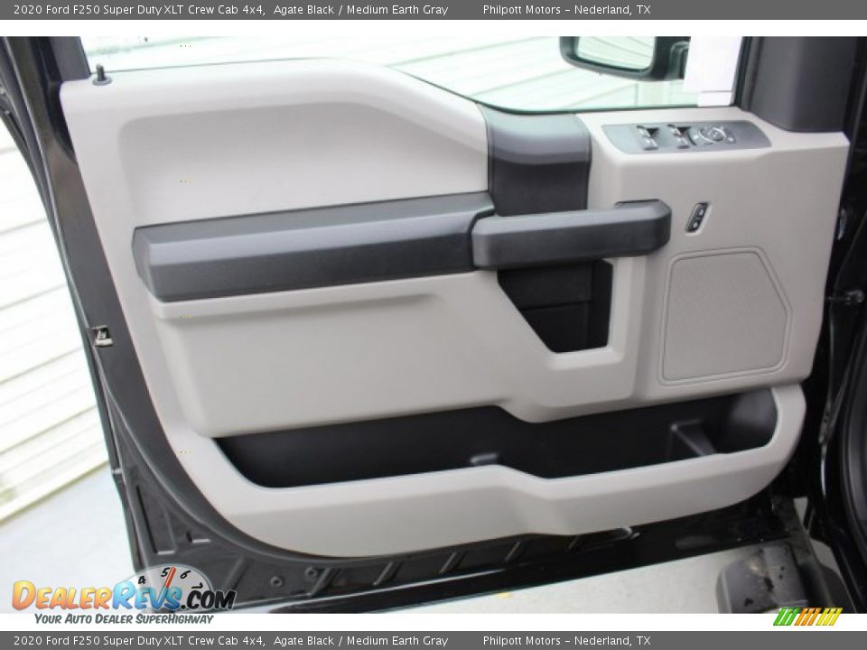 2020 Ford F250 Super Duty XLT Crew Cab 4x4 Agate Black / Medium Earth Gray Photo #9