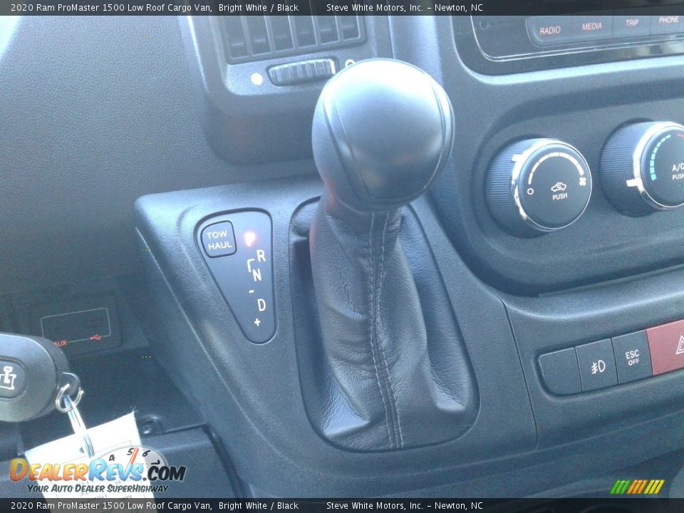 2020 Ram ProMaster 1500 Low Roof Cargo Van Bright White / Black Photo #21