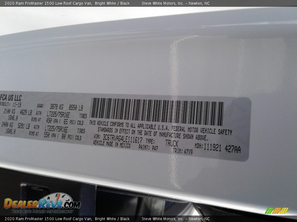 2020 Ram ProMaster 1500 Low Roof Cargo Van Bright White / Black Photo #27