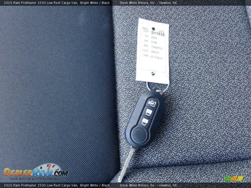2020 Ram ProMaster 1500 Low Roof Cargo Van Bright White / Black Photo #28