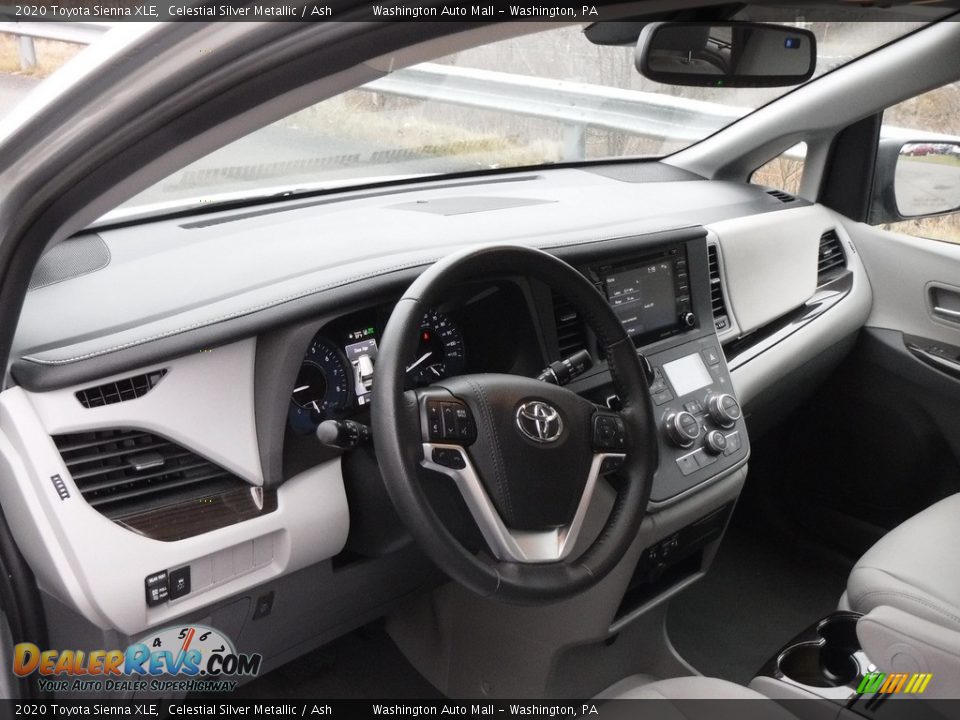 Dashboard of 2020 Toyota Sienna XLE Photo #12