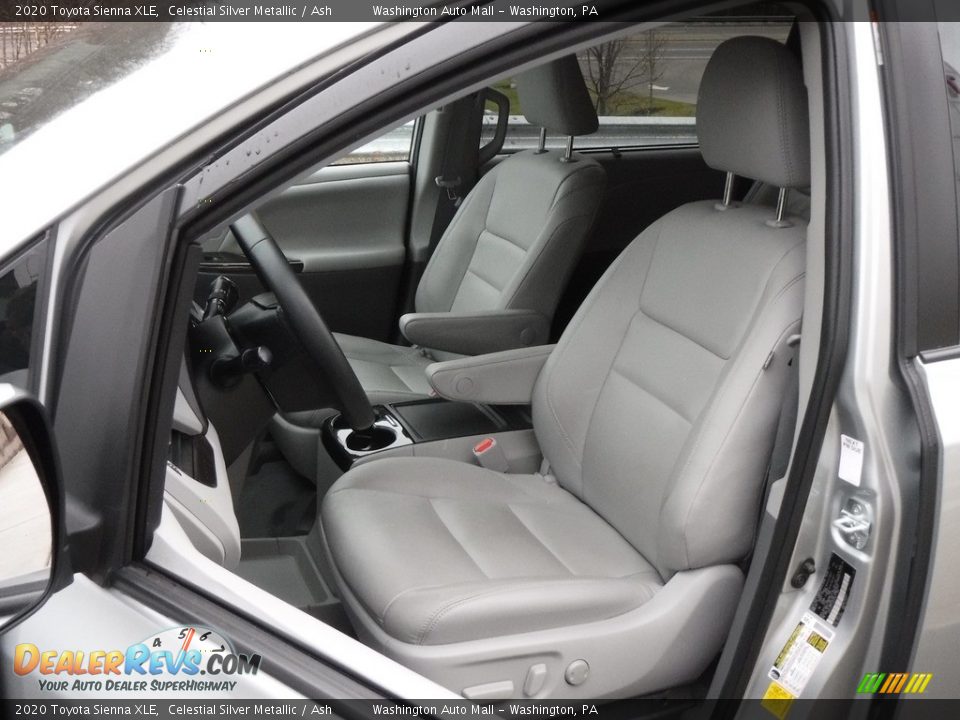 Front Seat of 2020 Toyota Sienna XLE Photo #14