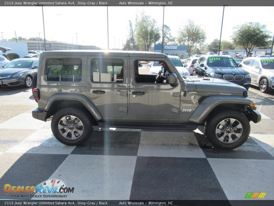 2019 Jeep Wrangler Unlimited Sahara 4x4 Sting-Gray / Black Photo #3