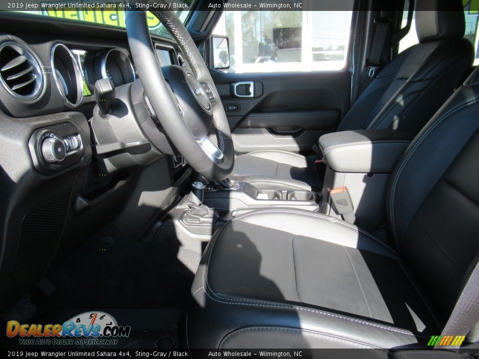 2019 Jeep Wrangler Unlimited Sahara 4x4 Sting-Gray / Black Photo #11