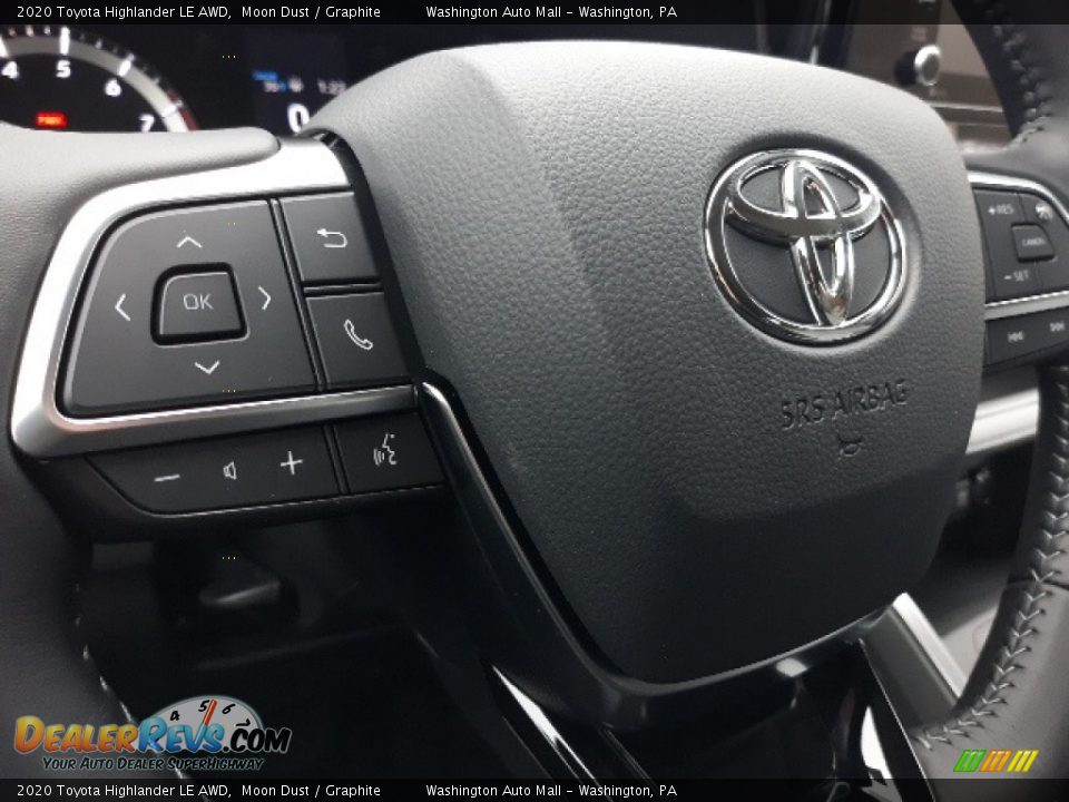 2020 Toyota Highlander LE AWD Moon Dust / Graphite Photo #5