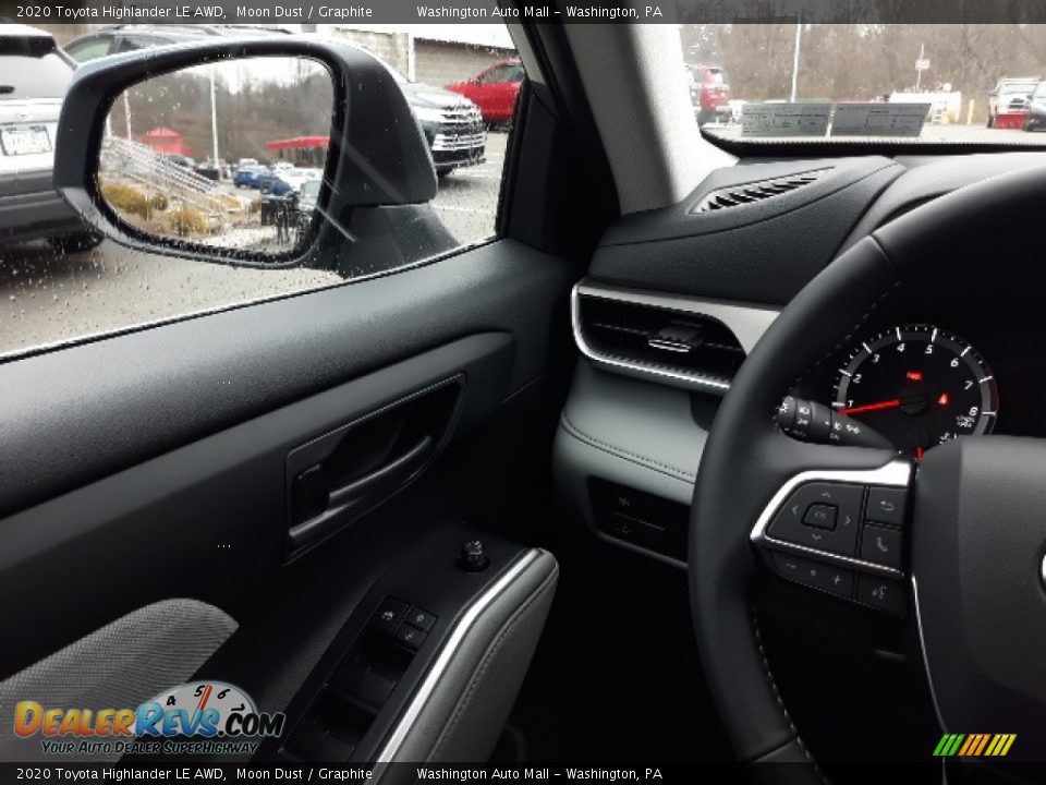 2020 Toyota Highlander LE AWD Moon Dust / Graphite Photo #7
