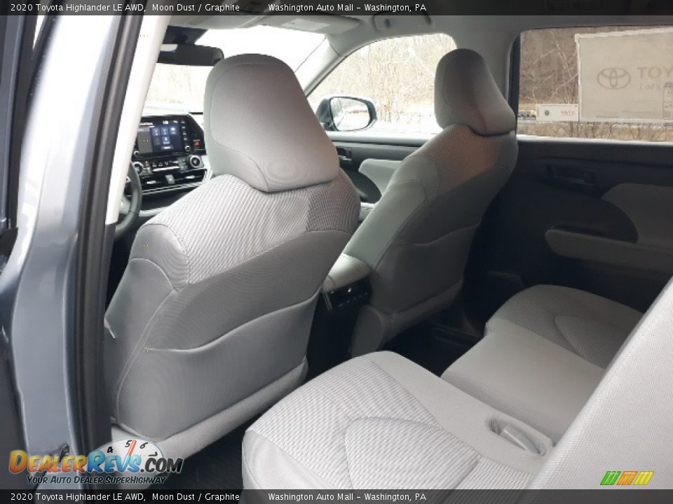 2020 Toyota Highlander LE AWD Moon Dust / Graphite Photo #26
