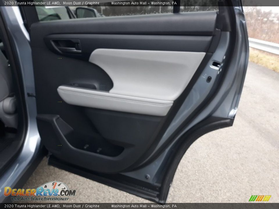 2020 Toyota Highlander LE AWD Moon Dust / Graphite Photo #35