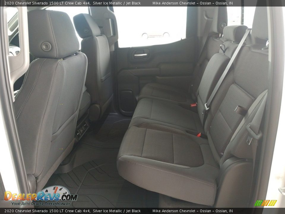 2020 Chevrolet Silverado 1500 LT Crew Cab 4x4 Silver Ice Metallic / Jet Black Photo #8