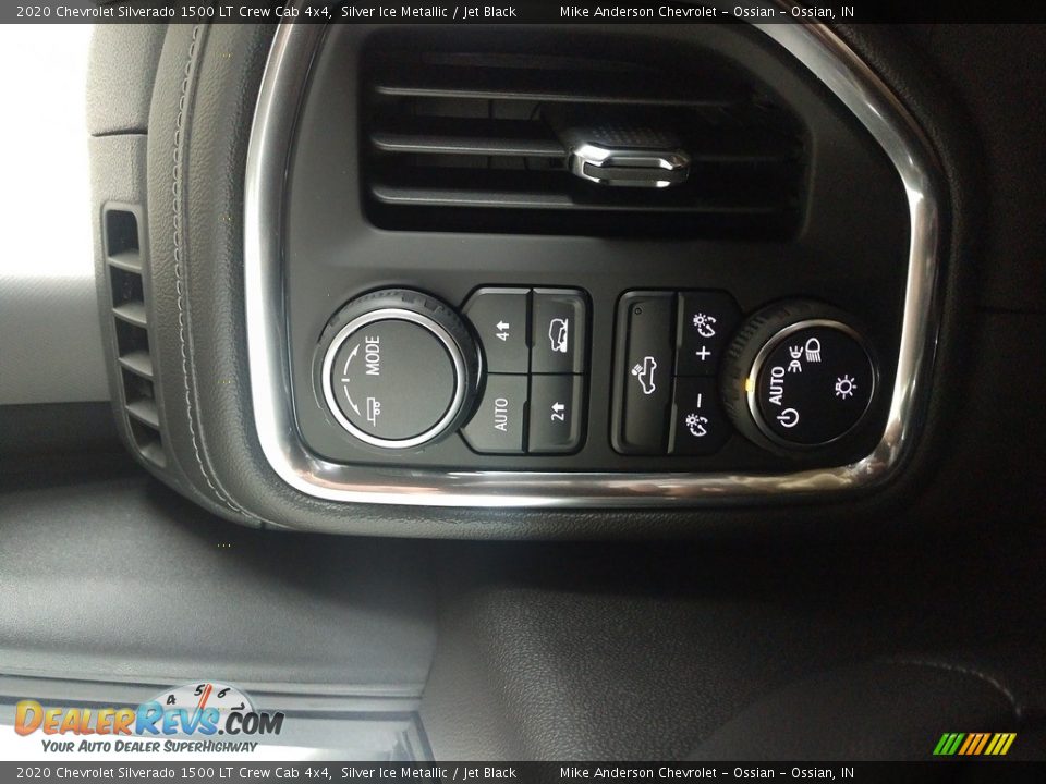2020 Chevrolet Silverado 1500 LT Crew Cab 4x4 Silver Ice Metallic / Jet Black Photo #10