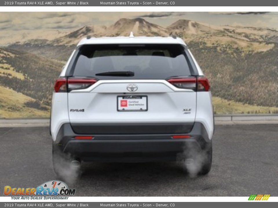 2019 Toyota RAV4 XLE AWD Super White / Black Photo #8