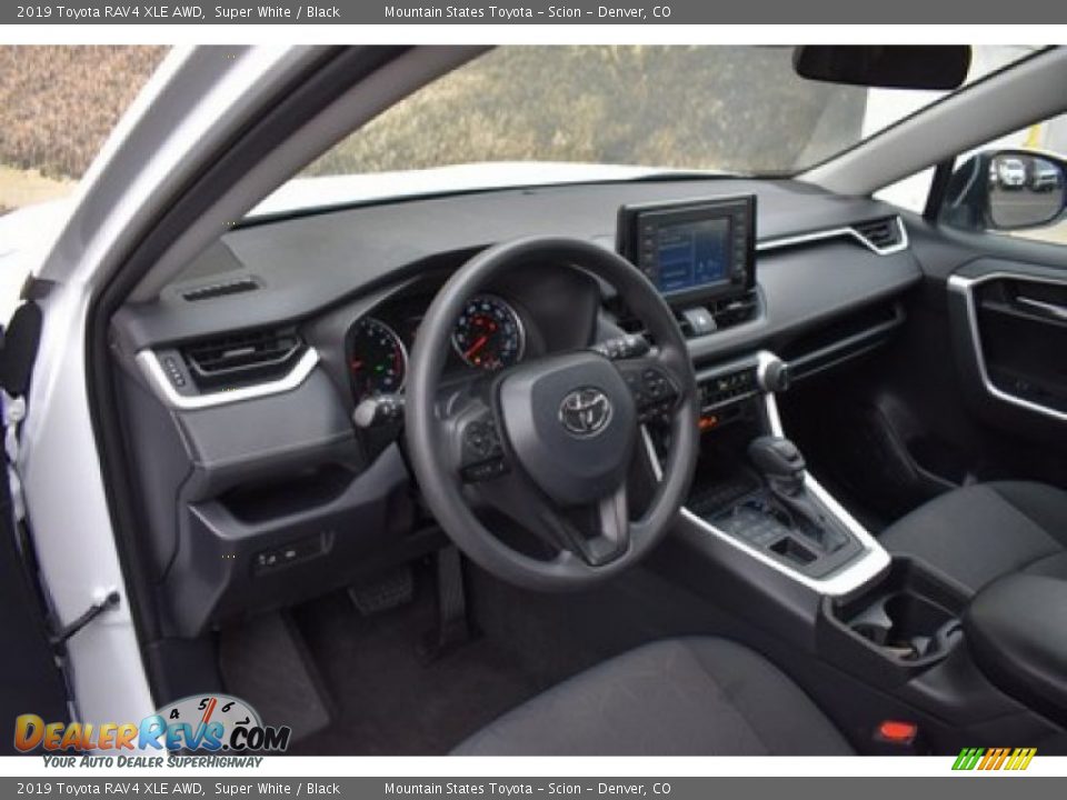 2019 Toyota RAV4 XLE AWD Super White / Black Photo #9
