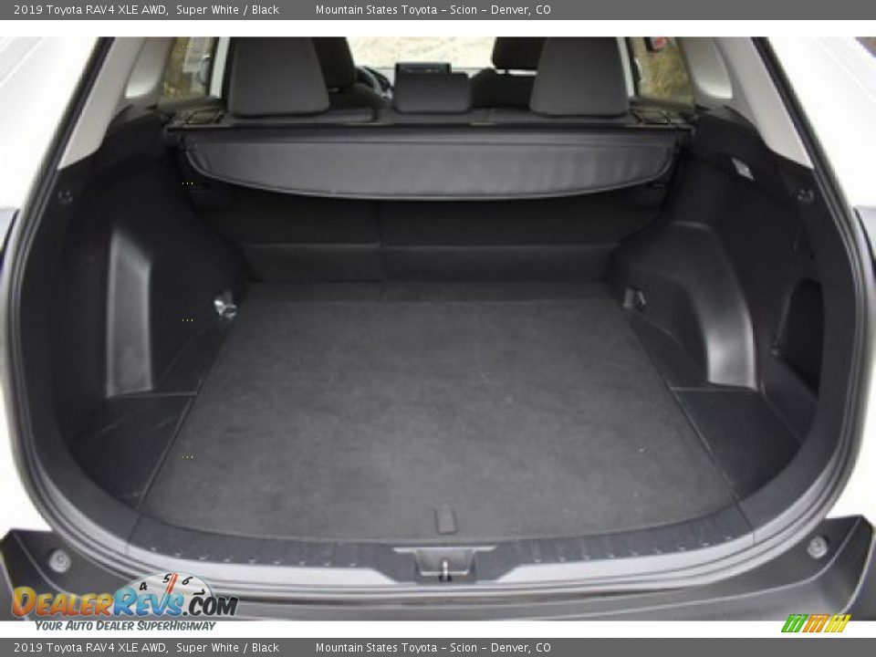 2019 Toyota RAV4 XLE AWD Super White / Black Photo #24
