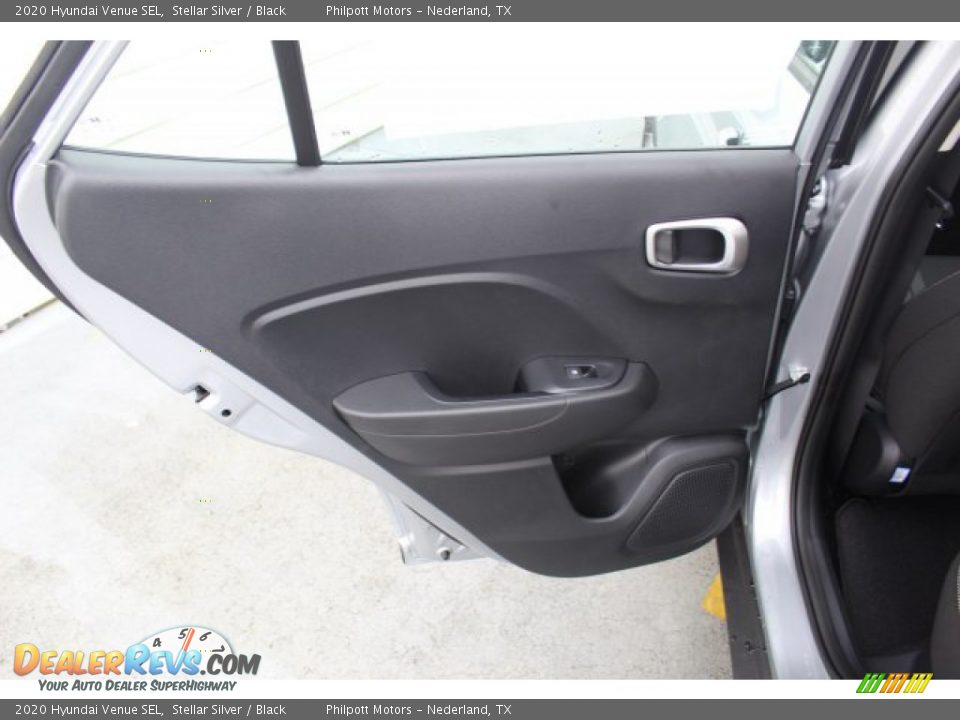 2020 Hyundai Venue SEL Stellar Silver / Black Photo #18