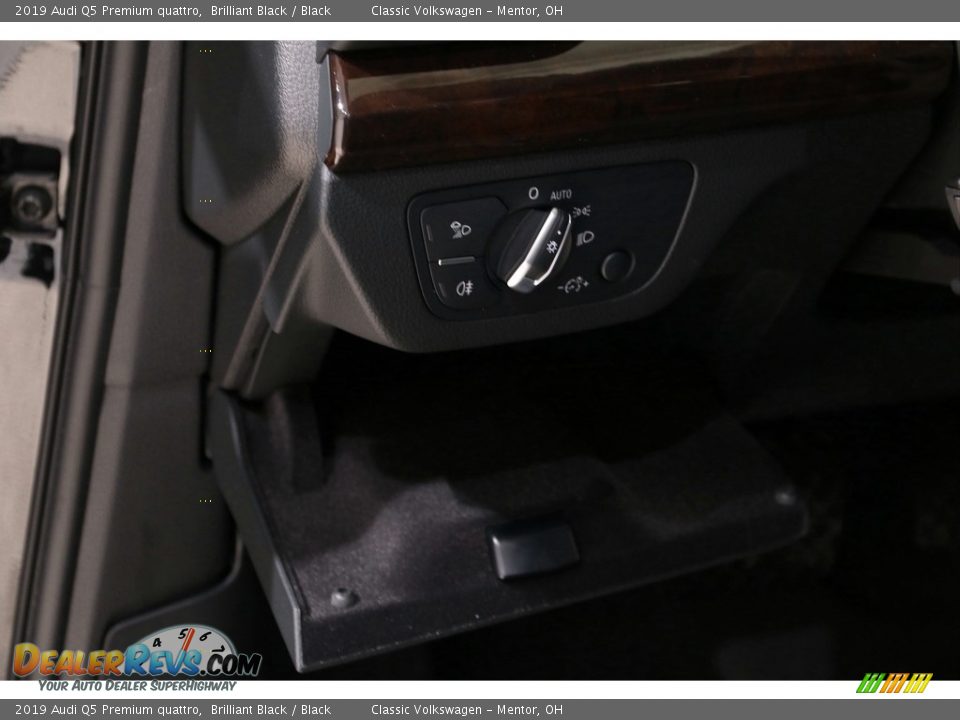 2019 Audi Q5 Premium quattro Brilliant Black / Black Photo #6