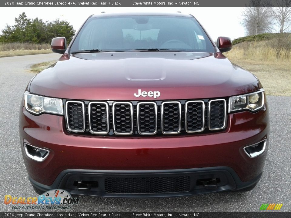 2020 Jeep Grand Cherokee Laredo 4x4 Velvet Red Pearl / Black Photo #3