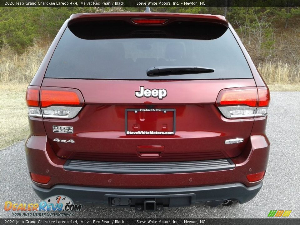 2020 Jeep Grand Cherokee Laredo 4x4 Velvet Red Pearl / Black Photo #7