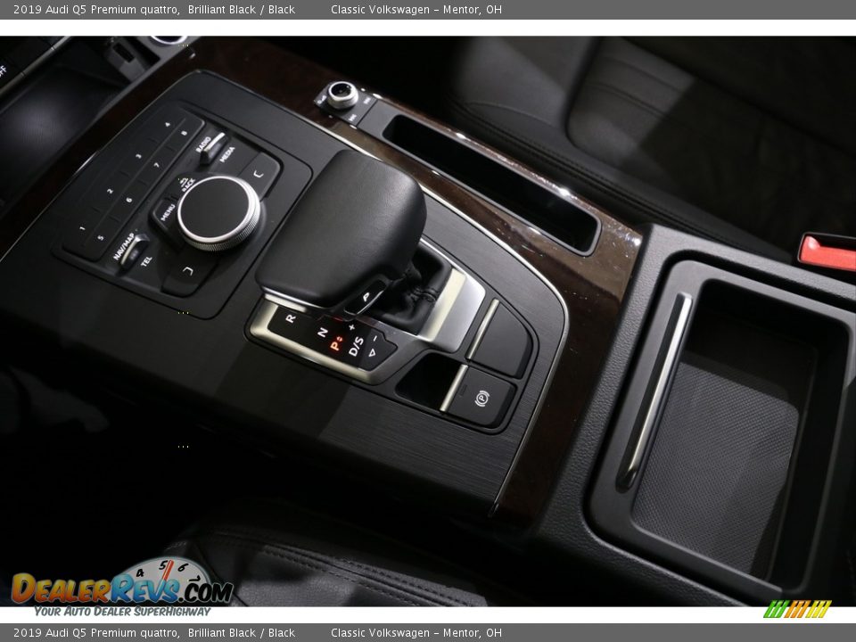 2019 Audi Q5 Premium quattro Shifter Photo #34