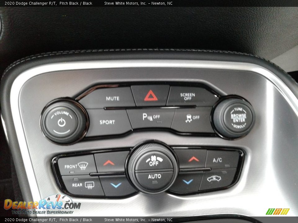Controls of 2020 Dodge Challenger R/T Photo #23