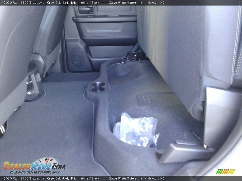 2020 Ram 3500 Tradesman Crew Cab 4x4 Bright White / Black Photo #14