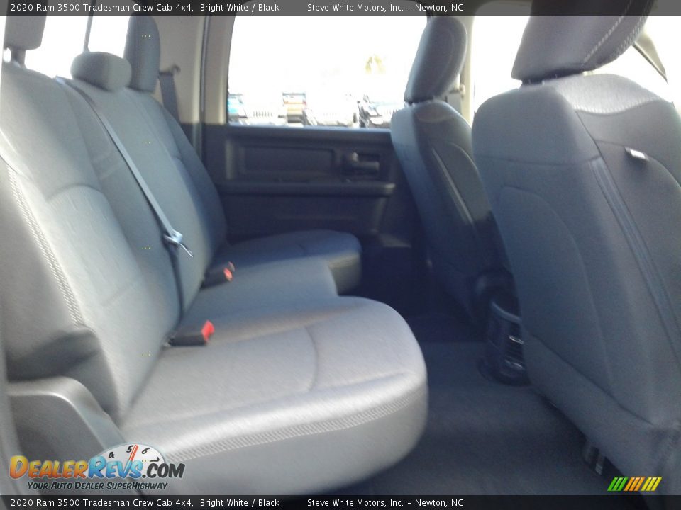 2020 Ram 3500 Tradesman Crew Cab 4x4 Bright White / Black Photo #15