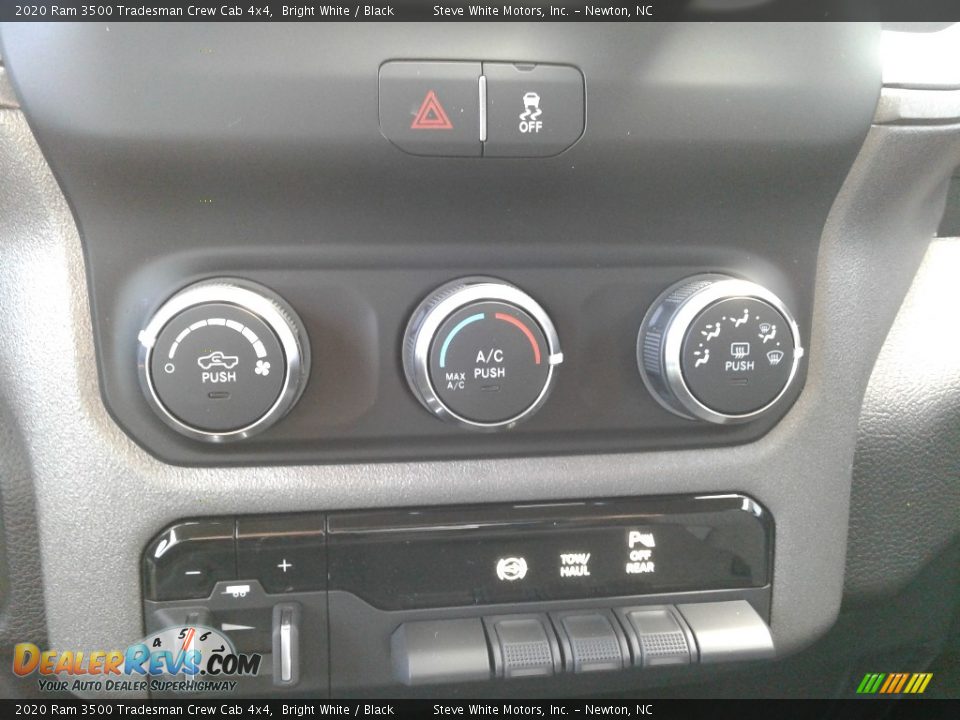 2020 Ram 3500 Tradesman Crew Cab 4x4 Bright White / Black Photo #24
