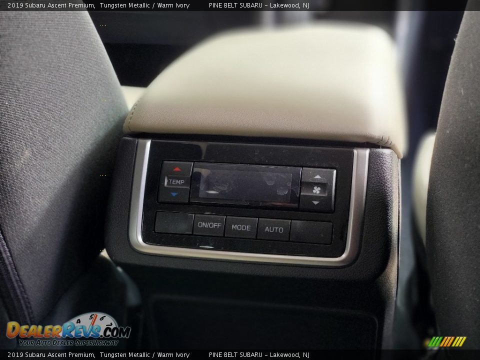 2019 Subaru Ascent Premium Tungsten Metallic / Warm Ivory Photo #9