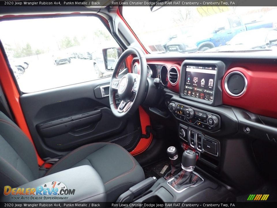 Dashboard of 2020 Jeep Wrangler Rubicon 4x4 Photo #10