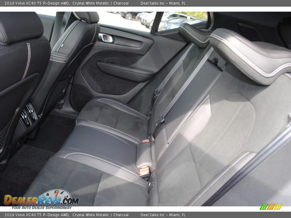 2019 Volvo XC40 T5 R-Design AWD Crystal White Metallic / Charcoal Photo #12