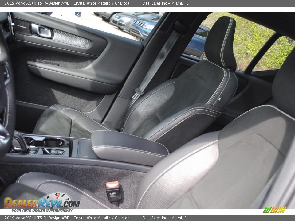2019 Volvo XC40 T5 R-Design AWD Crystal White Metallic / Charcoal Photo #14
