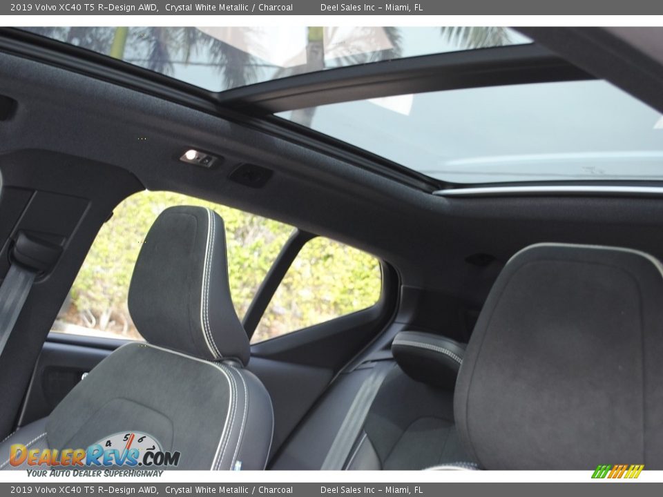 2019 Volvo XC40 T5 R-Design AWD Crystal White Metallic / Charcoal Photo #15