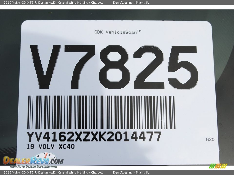 2019 Volvo XC40 T5 R-Design AWD Crystal White Metallic / Charcoal Photo #20