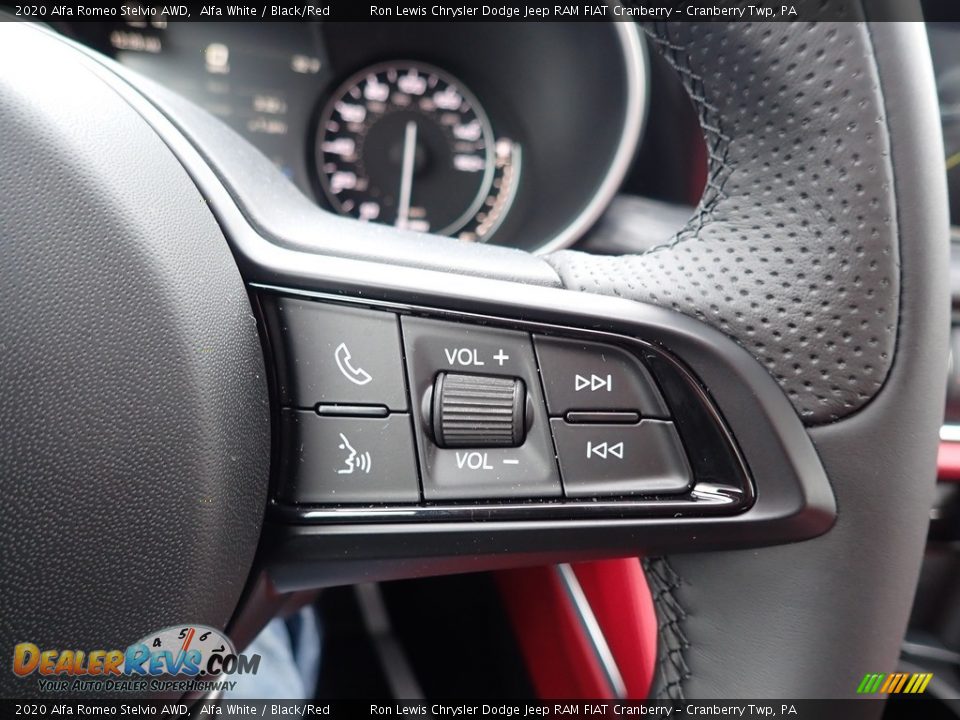 2020 Alfa Romeo Stelvio AWD Steering Wheel Photo #19